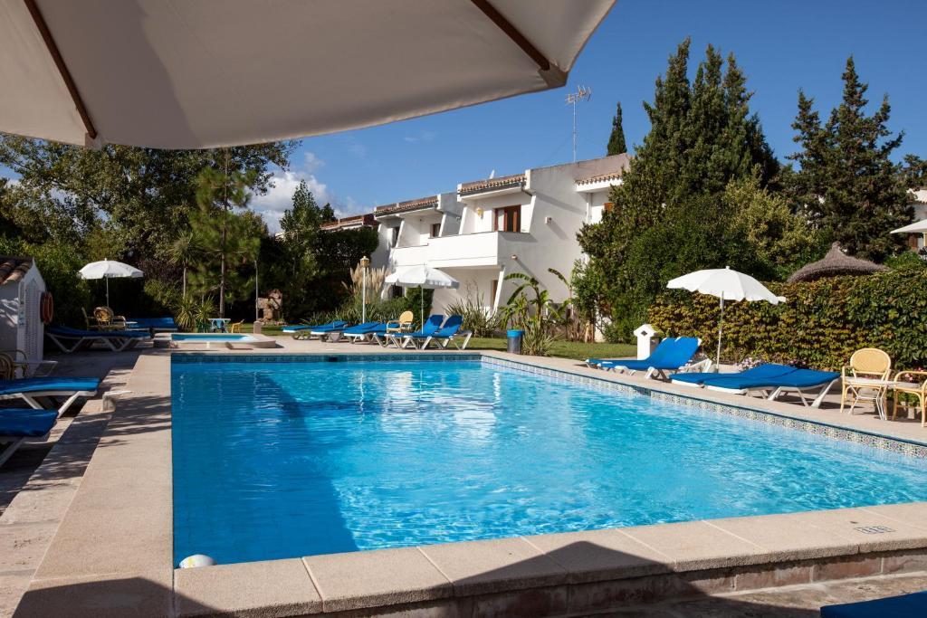 Apartamentos Leo Port de Pollença Quarto foto